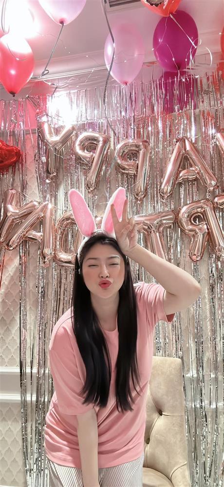 Thanh Trúc sau 1 năm ở ẩn: Lên chức mẹ tuổi 38, giấu kín danh tính ông xã-9