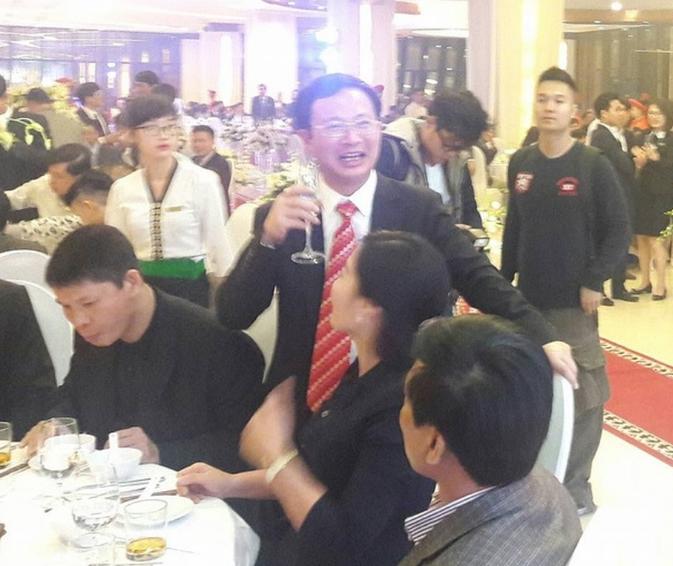 Chân dung 3 đại gia Việt gây chấn động khi tổ chức đám cưới khủng cho con: Chăm làm từ thiện, tặng quà hồi môn vài trăm tỷ-3