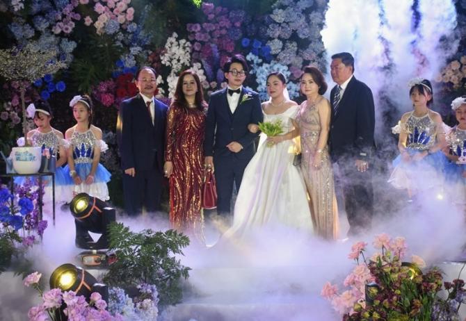 Chân dung 3 đại gia Việt gây chấn động khi tổ chức đám cưới khủng cho con: Chăm làm từ thiện, tặng quà hồi môn vài trăm tỷ-8