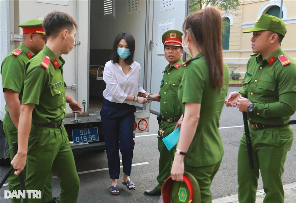 nguoi-mau-ngoc-trinh-06.jpg