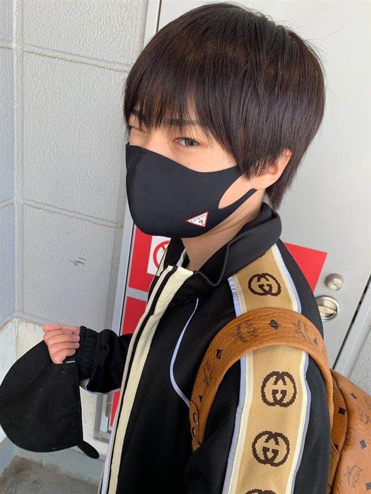 Cậu bé 4 tuổi nhuộm tóc vàng, đi hát karaoke hàng tuần giờ ra sao?-6