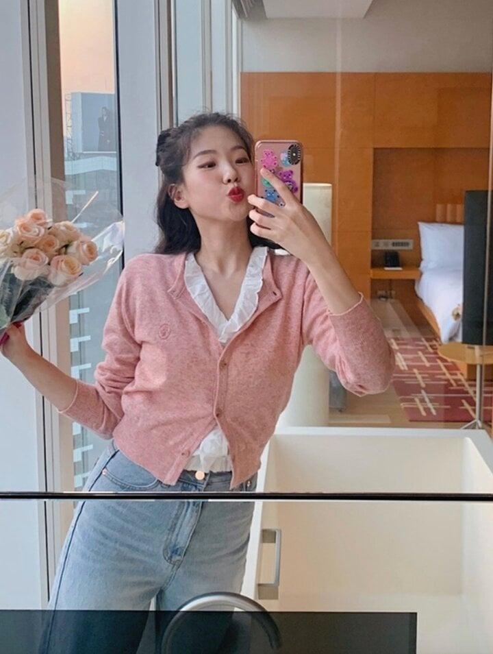 Cách diện áo cardigan xinh lung linh-2