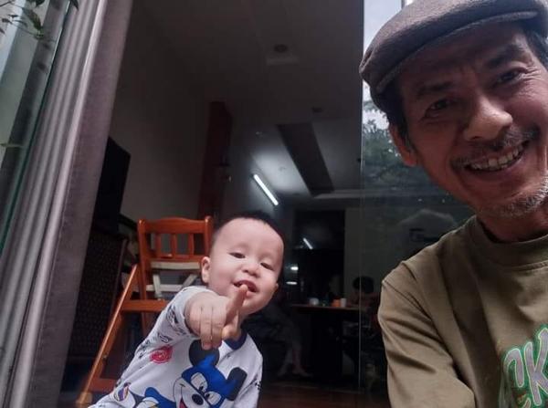 Hôn nhân đời thực của diễn viên VFC: NSND Bùi Bài Bình hạnh phúc tuổi xế chiều bên nữ nghệ sĩ nổi tiếng-5