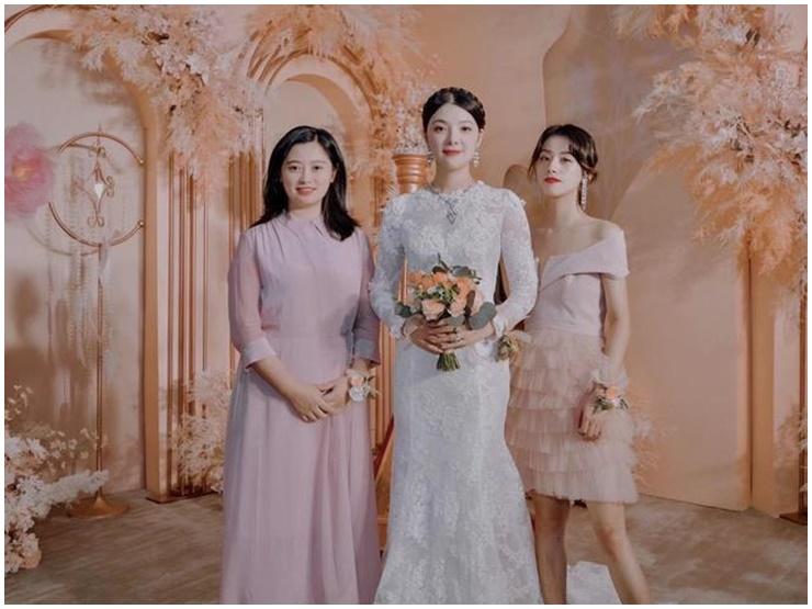 Vợ mới mất, tỷ phú U70 vội vã kết hôn với gái trẻ đẹp, cái kết gây bất ngờ-3