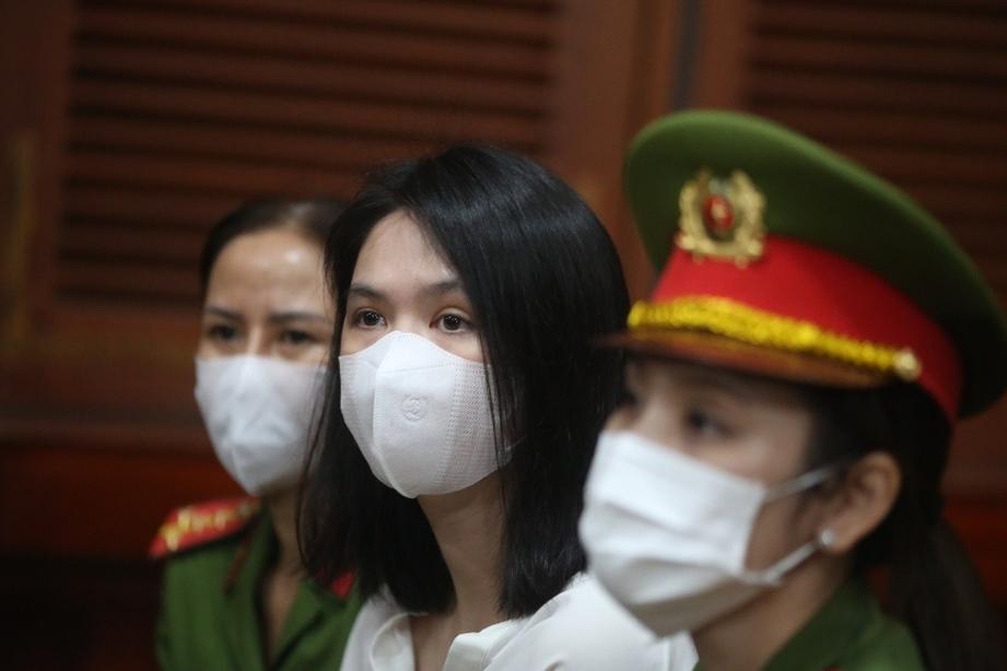 Người mẫu Ngọc Trinh bị đề nghị 6 - 9 tháng tù giam-2