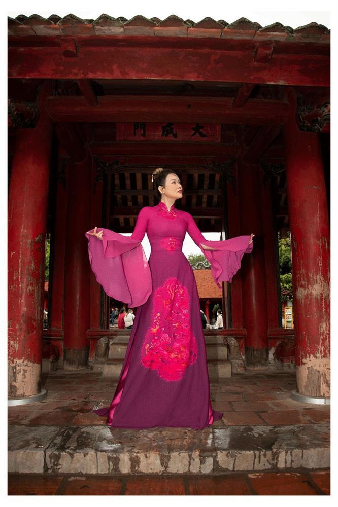 NTM tóc Văn Minh Phương chung khung hình với Hương Giang The New Mentor-4