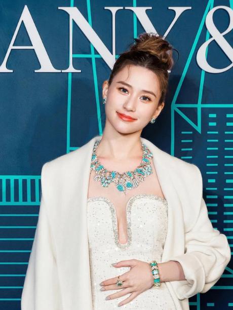 Nghi vấn Đậu Kiêu và Hà Siêu Liên mang thai con đầu lòng qua chi tiết quan trọng này-1