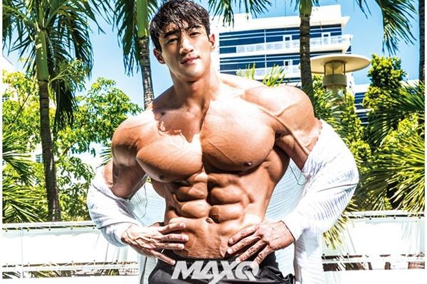 Ông bố nóng bỏng nhất xứ kim chi là một quái vật thể hình-7