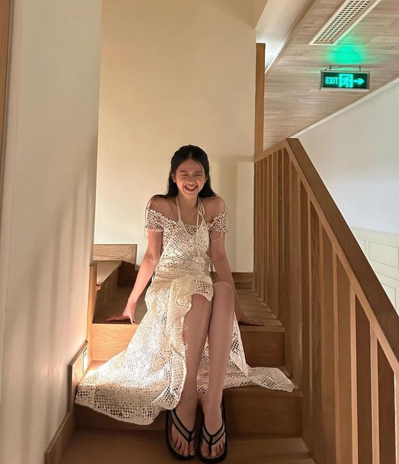 Qua thời chín ép, Linh Ka giờ mặc hở cũng được khen mướt mát mà chẳng hề phô-6