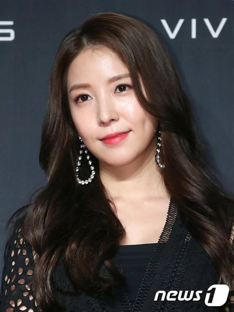 Nữ thần tượng được đầu tư rầm rộ nhất làng giải trí xứ Hàn giờ ra sao?-1