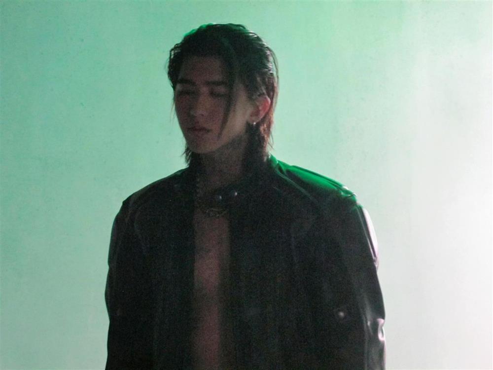 Thái Từ Khôn tái xuất sau ồn ào tình một đêm, sản phẩm mới có tên cực lạ-3