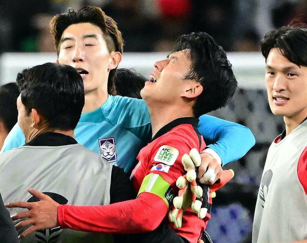 Son Heung Min bật khóc, thừa nhận cố tình kiếm phạt đền trước Australia-2