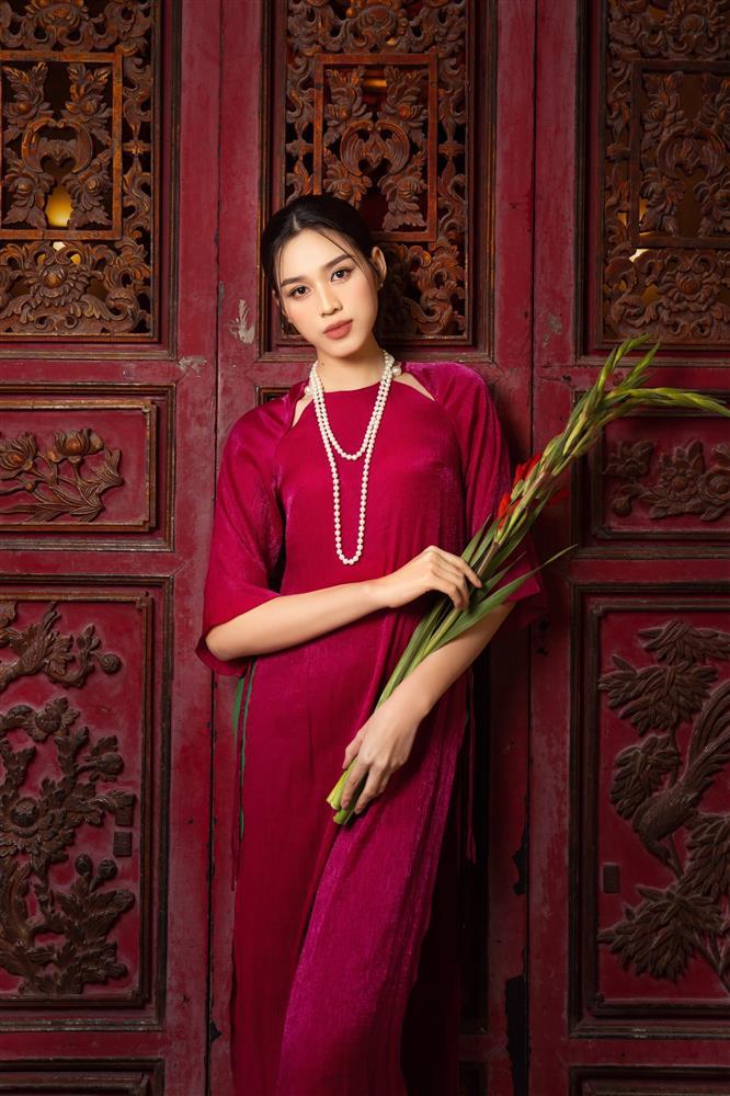 Hoa hậu Đỗ Hà xinh đẹp dạo phố trước thềm Xuân Giáp Thìn-5