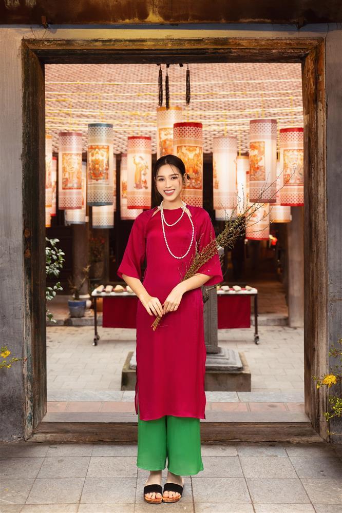 Hoa hậu Đỗ Hà xinh đẹp dạo phố trước thềm Xuân Giáp Thìn-7