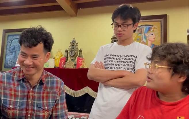 Nhận quà đặc biệt từ Táo Quân, Xuân Bắc bị con trai trách móc, hỏi xoáy-2