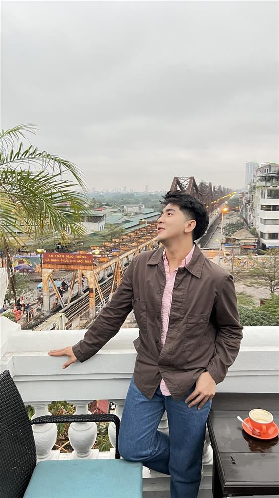 Ra Hà Nội chơi đúng dịp trời nồm đổ mồ hôi, khách TPHCM sốc nặng-4