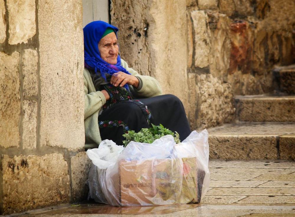 Giao nhà cho con trai, mẹ già bao năm không dám về quê ăn Tết-1