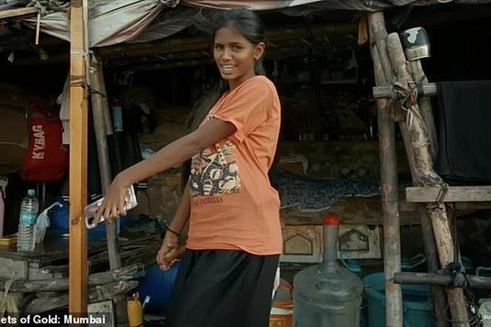 Công chúa khu ổ chuột gây sốt trong làng mẫu-2