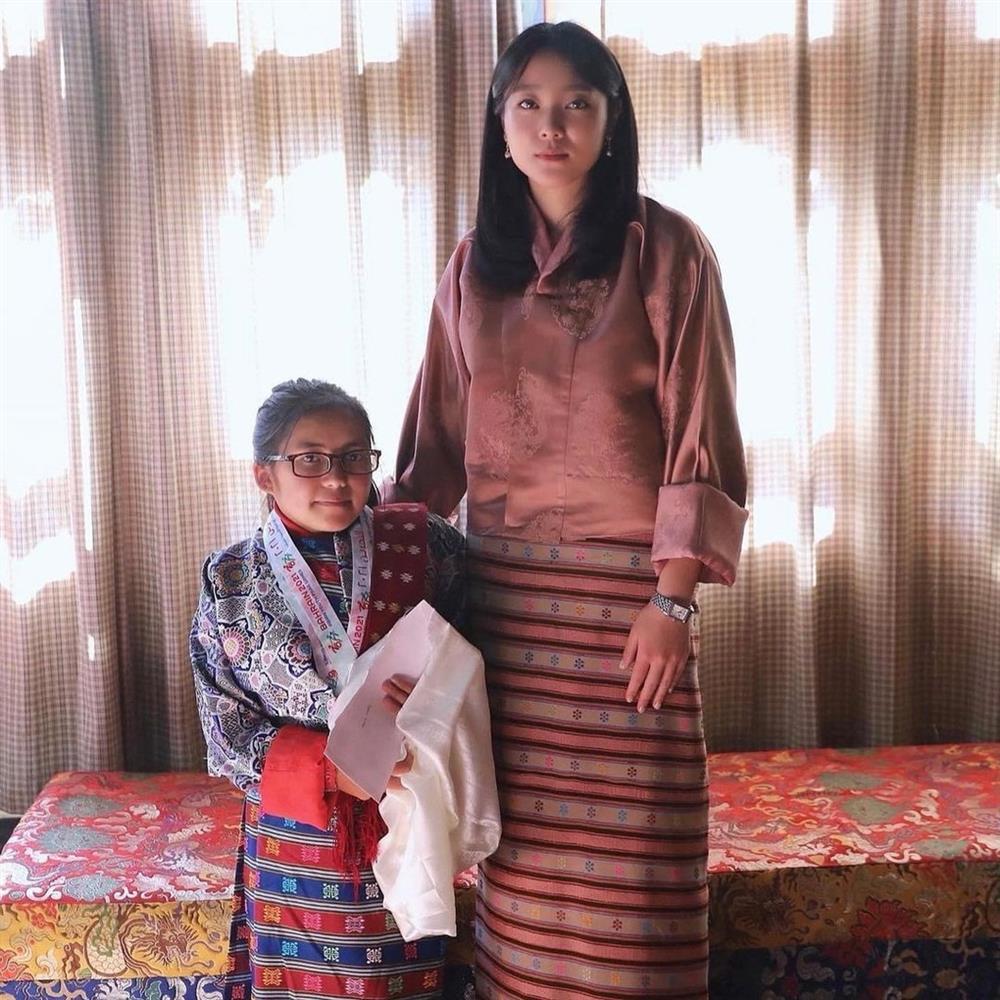 Em gái xinh đẹp, sống kín tiếng của Quốc vương Bhutan-6