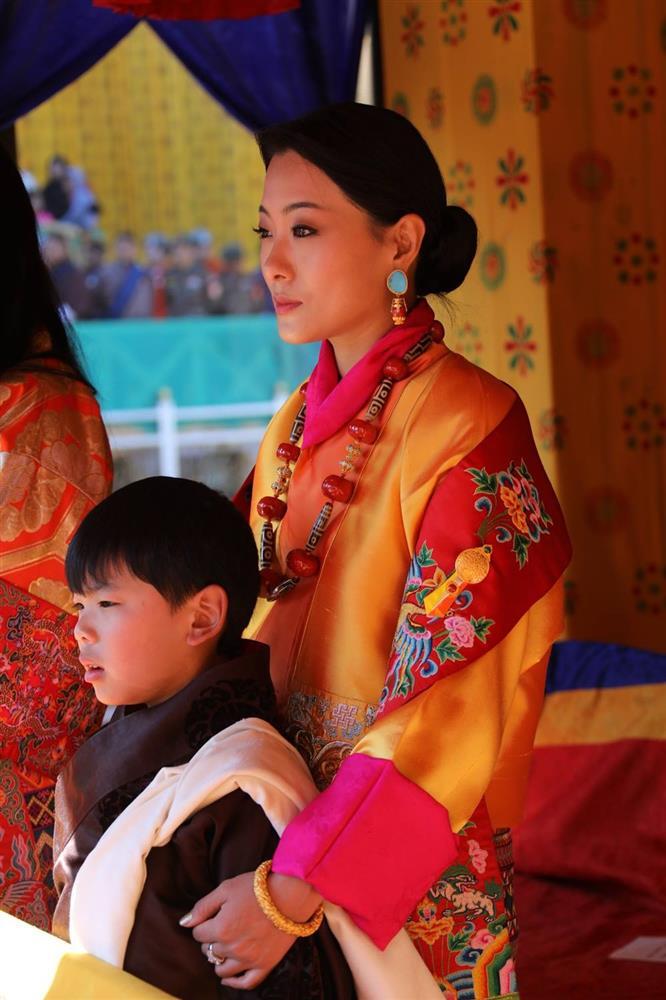 Em gái xinh đẹp, sống kín tiếng của Quốc vương Bhutan-11