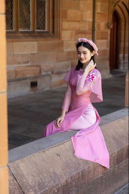 Hoa hậu Ý Nhi rạng rỡ trong tà áo dài tại Úc-5