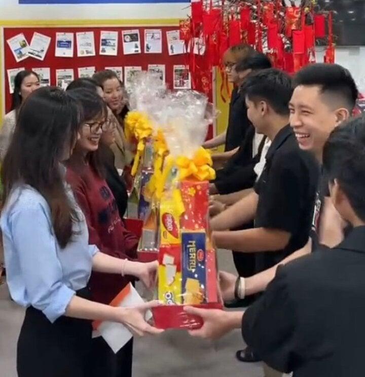 Muôn kiểu thưởng Tết Giáp Thìn độc lạ khiến dân mạng trầm trồ-6