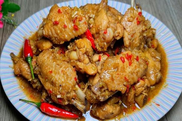 Gà luộc và gà kho sả ớt của Việt Nam là món gà ngon nhất ở châu Á-1