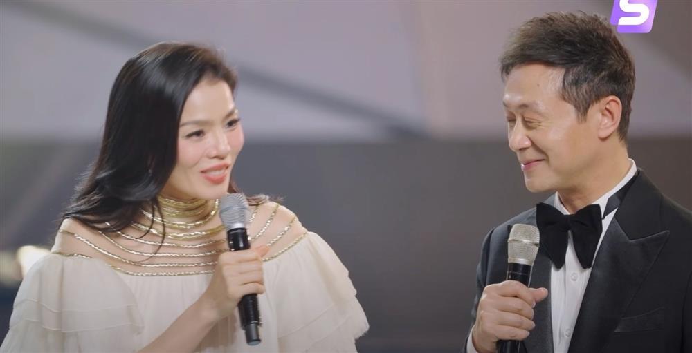 Tranh cãi việc Lệ Quyên cướp micro của MC Anh Tuấn bị cắt sóng-1