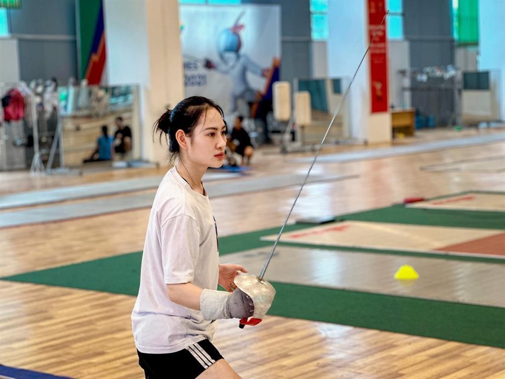 Đời thường xinh đẹp, nóng bỏng của hot girl môn đấu kiếm-2