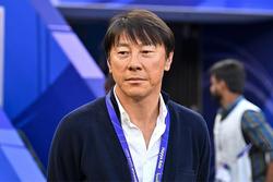 Hợp đồng HLV Shin Tae-yong phụ thuộc 2 trận gặp tuyển Việt Nam