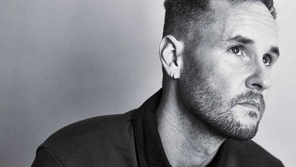 Lisa BlackPink bất ngờ trở thành nguồn cảm hứng của nhà văn Pháp-2