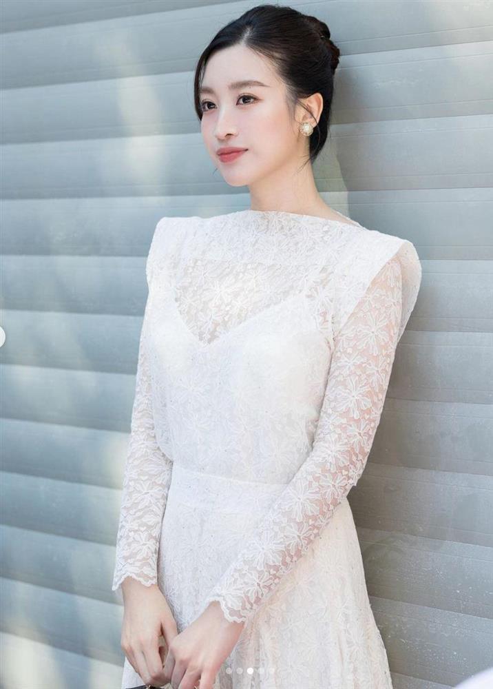 Sinh con cho chồng đại gia, Đỗ Mỹ Linh ngày càng nhuận sắc, để mặt mộc cũng được khen-6