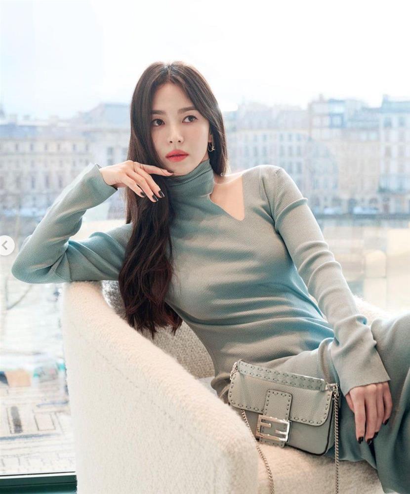 Nữ thần không tuổi Song Hye Kyo có làn da trắng phát sáng khiến bao ánh mắt đổ dồn-2