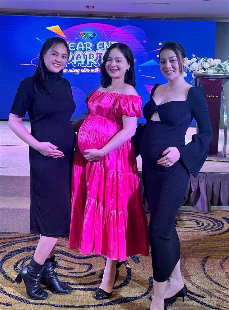 Mê mẩn gu thời trang của Phương Oanh khi mang bầu đôi-1