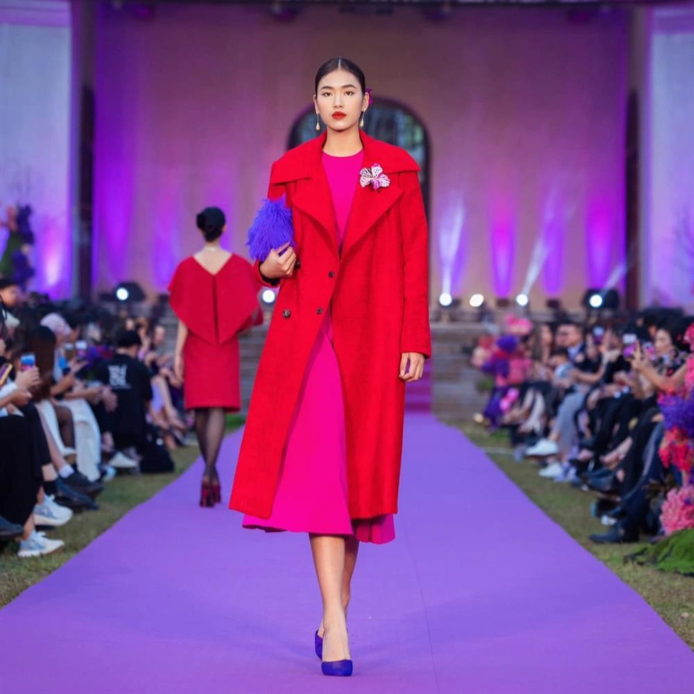 Dàn hoa khôi, á khôi Ngoại thương vừa xinh đẹp vừa đa tài giờ ra sao?-10