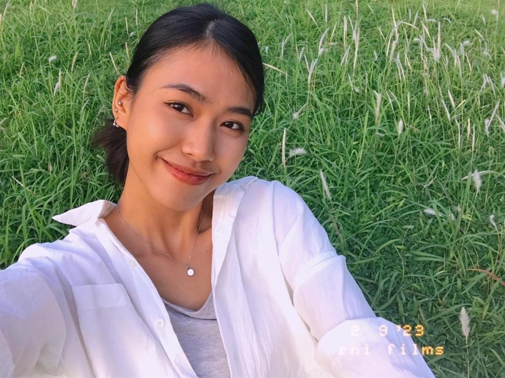 Dàn hoa khôi, á khôi Ngoại thương vừa xinh đẹp vừa đa tài giờ ra sao?-12