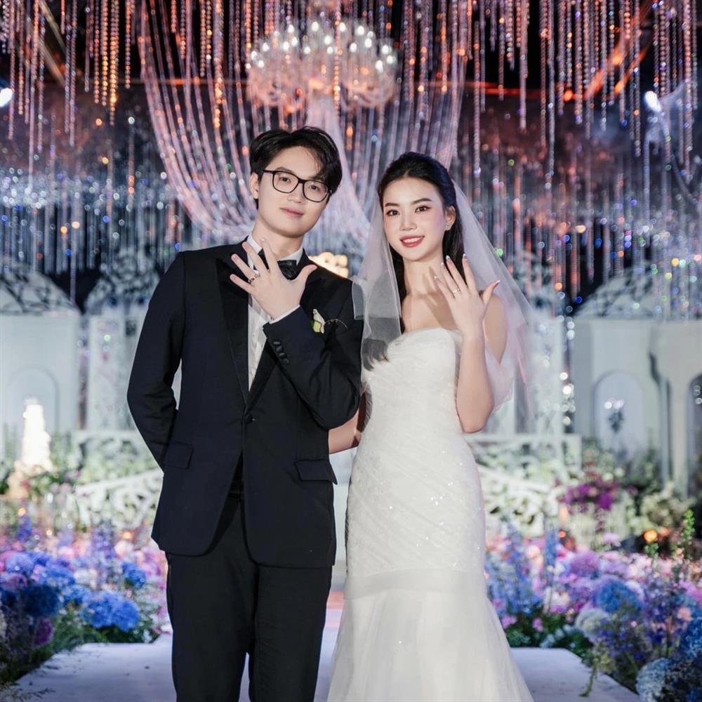 Dàn hoa khôi, á khôi Ngoại thương vừa xinh đẹp vừa đa tài giờ ra sao?-7