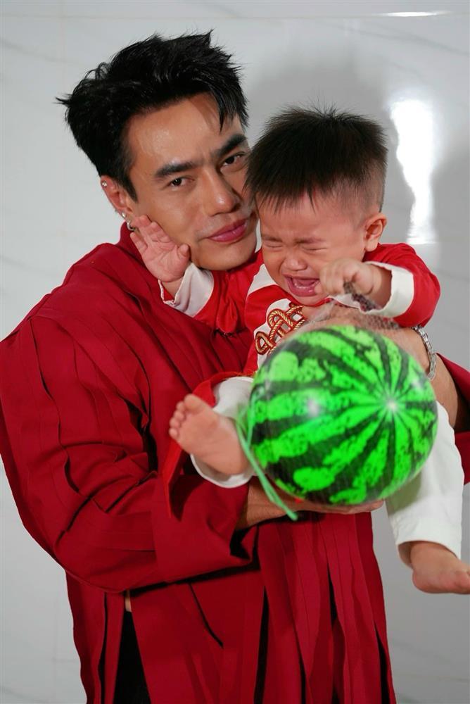 Dàn nhóc tì nhà sao Việt cưng hết nấc khi lên đồ đón Tết: Cường Đô la - Đàm Thu Trang chọn đồ độc lạ nhất-9