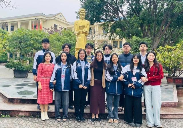 Chuyện lạ quanh giải nhất tiếng Anh quốc gia của cậu học trò chuyên Tin ở Nghệ An-4