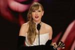 Taylor Swift nói bí mật trên sân khấu Grammy khiến mạng xã hội tê liệt
