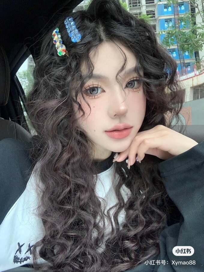 Kiểu tóc uốn xoăn Thượng Hải hot trend 2024-2