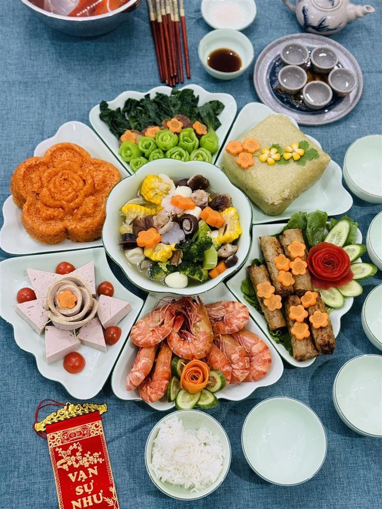 Vợ kém 15 tuổi trang hoàng nhà cửa cùng NSND Công Lý đón Tết-8