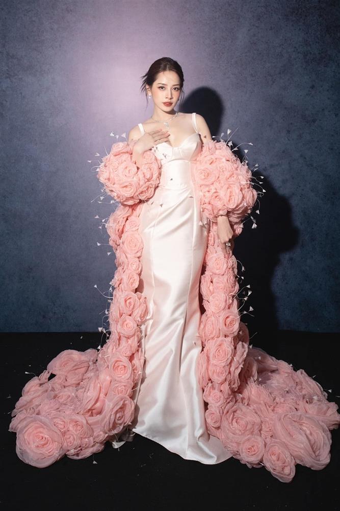 Chi Pu đẹp ngất ngây ở chung kết Chị Đẹp Đạp Gió Rẽ Sóng nhưng vướng nghi vấn diện váy nhái-3