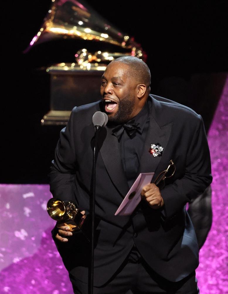 Rapper bị cảnh sát còng tay, đưa ra khỏi lễ trao giải Grammy 2024-3