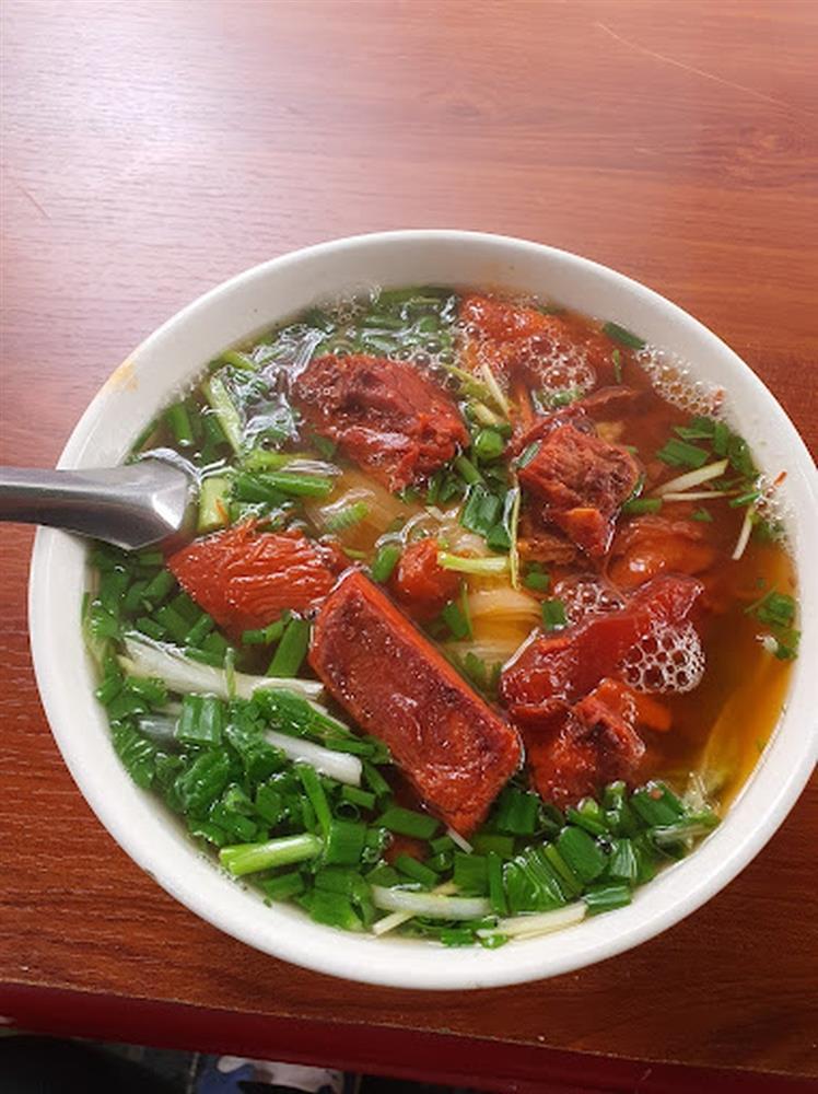 Khách bị quán phở nổi tiếng Hà Nội nhắn tin dằn mặt vì bài tố trên mạng-2