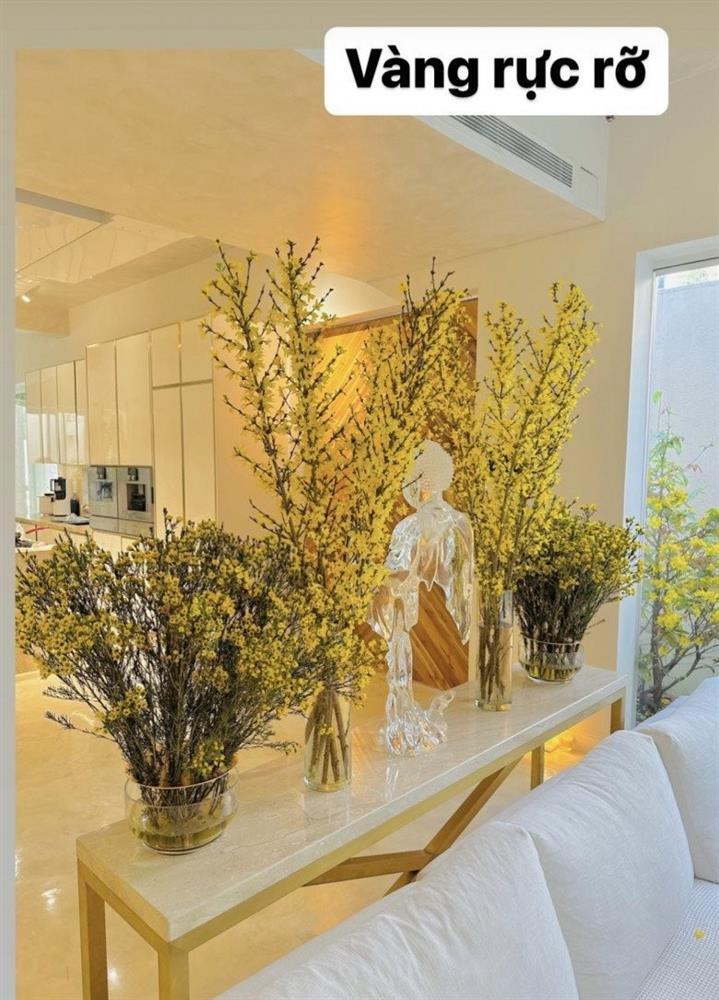 Hồ Ngọc Hà tinh tế khi chọn hoa chơi Tết Giáp Thìn trong biệt thự 30 tỷ-10