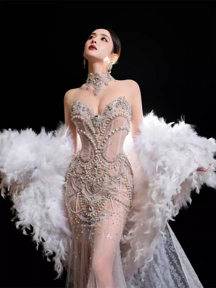 Dàn mỹ nhân quốc tế diện váy của NTK Phạm Đăng Anh Thư-1