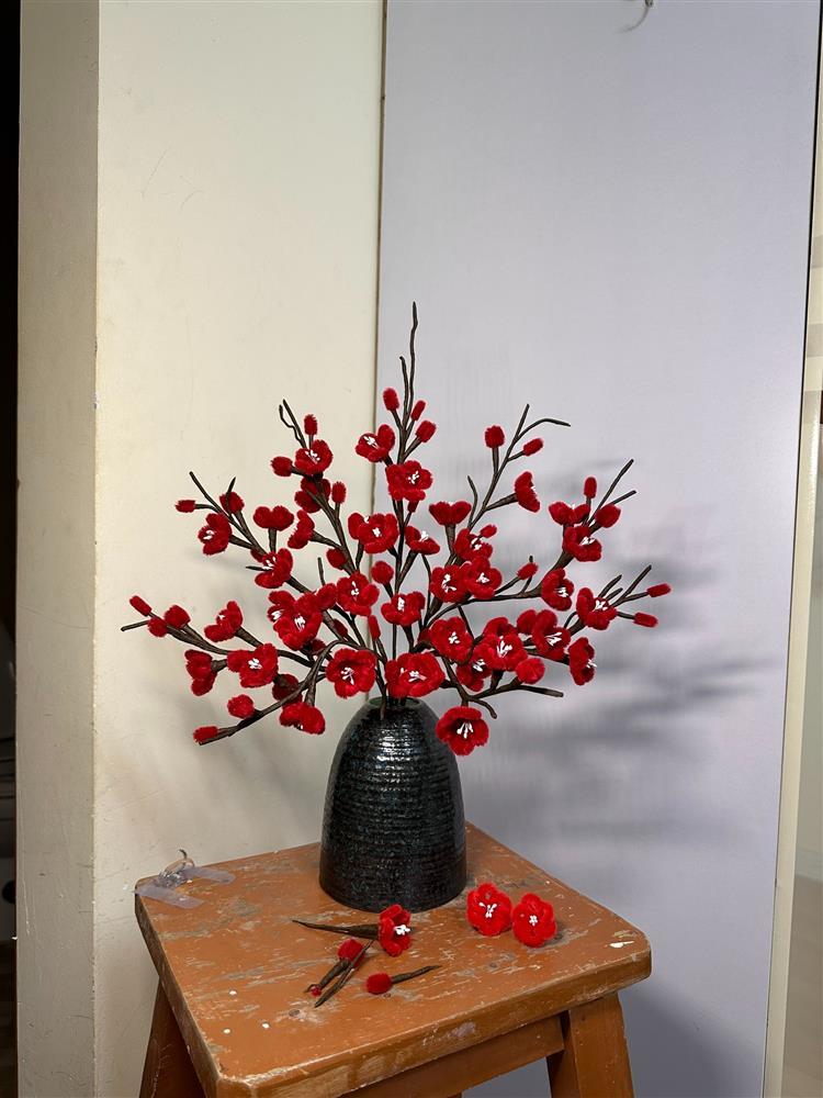 Rộ trào lưu làm rồng, hoa bằng kẽm nhung trưng Tết vừa rẻ vừa đẹp-2