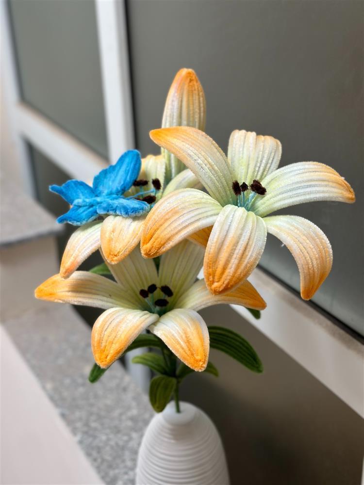 Rộ trào lưu làm rồng, hoa bằng kẽm nhung trưng Tết vừa rẻ vừa đẹp-3