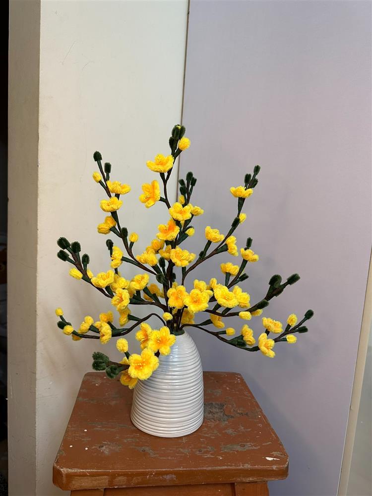 Rộ trào lưu làm rồng, hoa bằng kẽm nhung trưng Tết vừa rẻ vừa đẹp-4